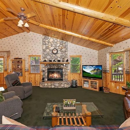 Teakwood - 3-Br Spa, Fire Pit, Quiet, Ac, Centrally Located Villa Big Bear Lake Exterior photo
