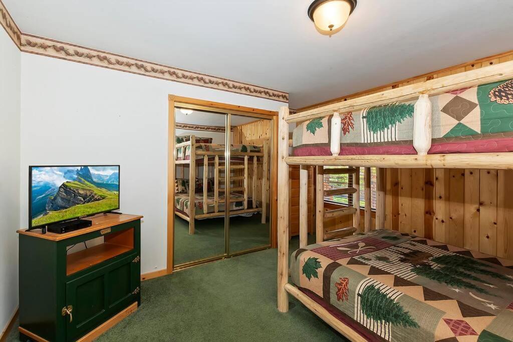 Teakwood - 3-Br Spa, Fire Pit, Quiet, Ac, Centrally Located Villa Big Bear Lake Exterior photo